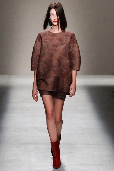 Look 27